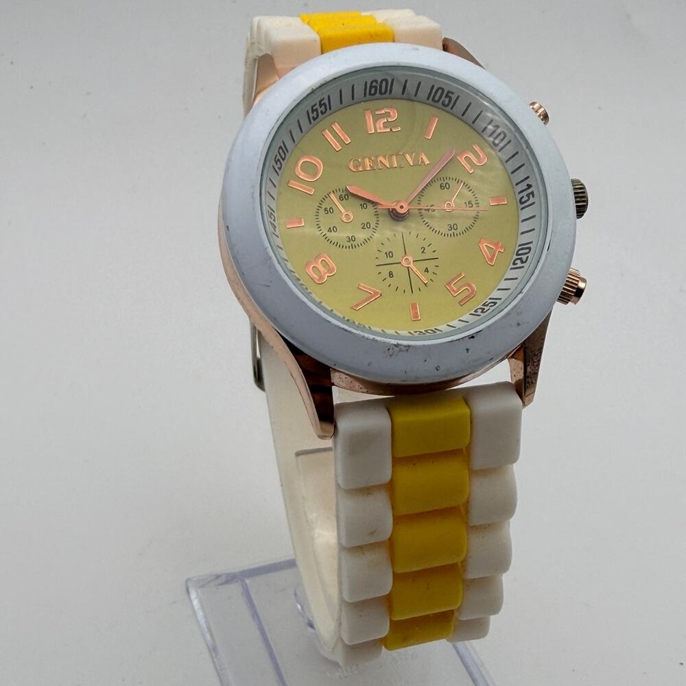 Chic Geneva Unisex Silicone Watch - White & Gold Tone Working New Battery